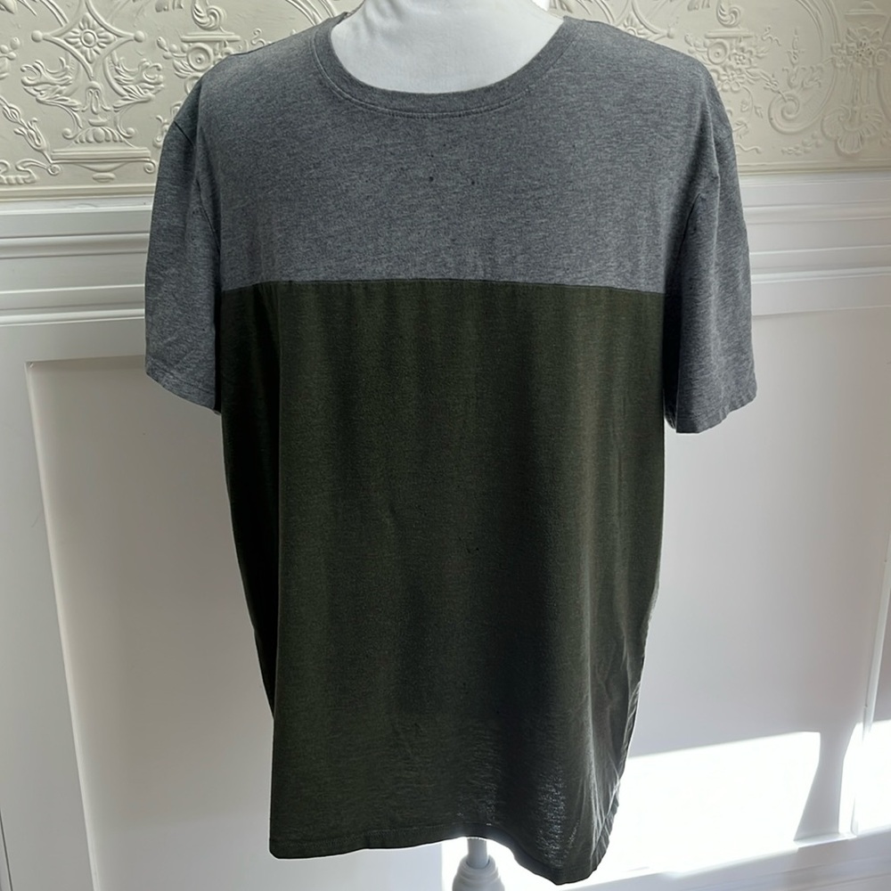 Apt 9 crew neck men's short sleeve colorblock t-shorter sz L